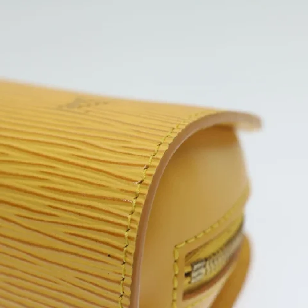 Louis Vuitton Vintage Pre-owned Leather pouches Yellow Dames