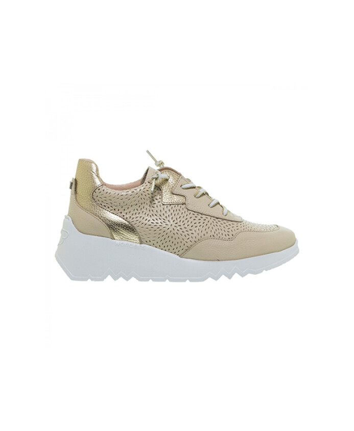 leather-sneakers-comfortable-everyday-shoes