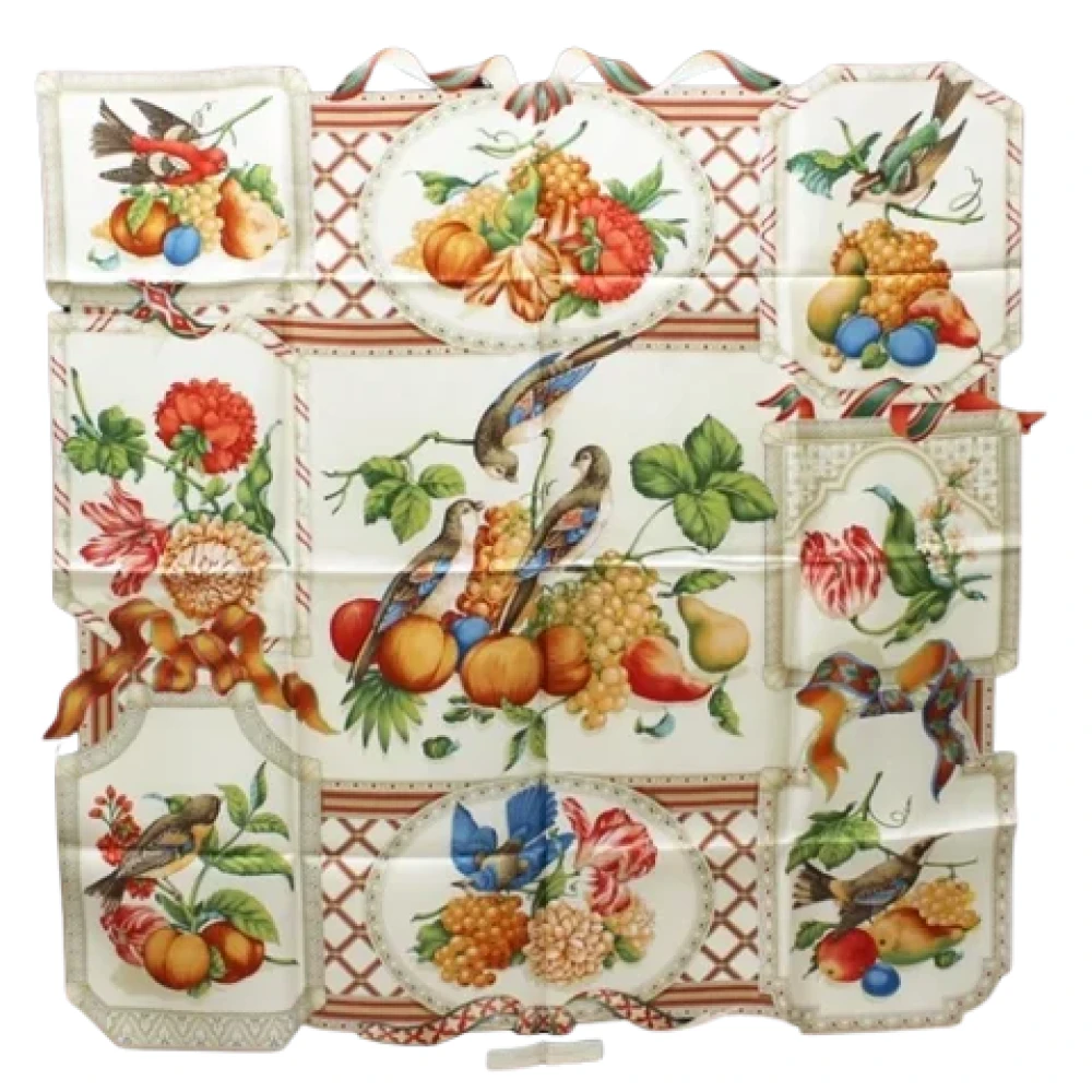 Salvatore Ferragamo Pre-owned Silk scarves Multicolor Dames