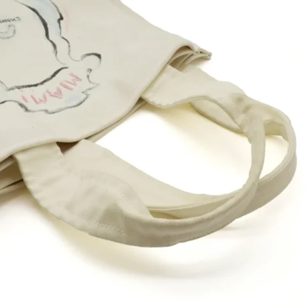 Chanel Vintage Pre-owned Canvas chanel-bags Beige Dames