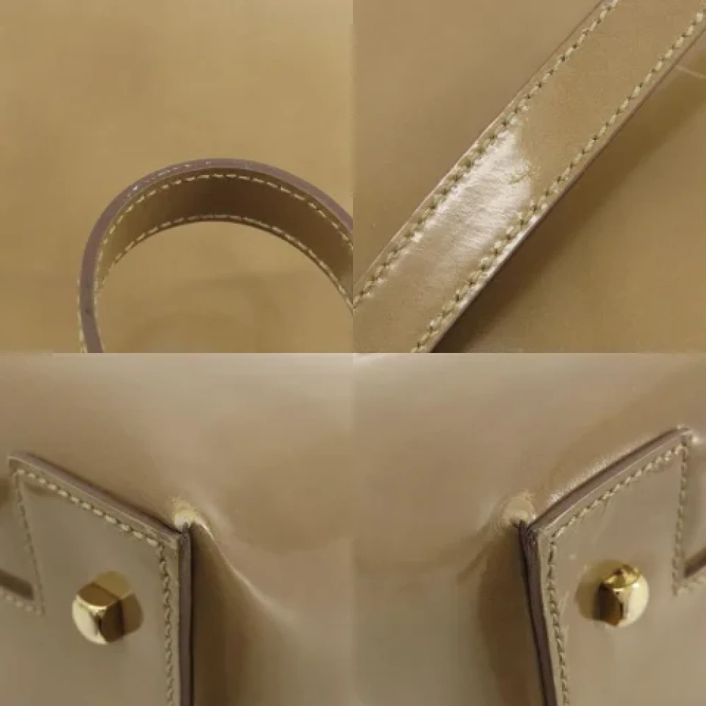 Salvatore Ferragamo Pre-owned Fabric handbags Beige Dames