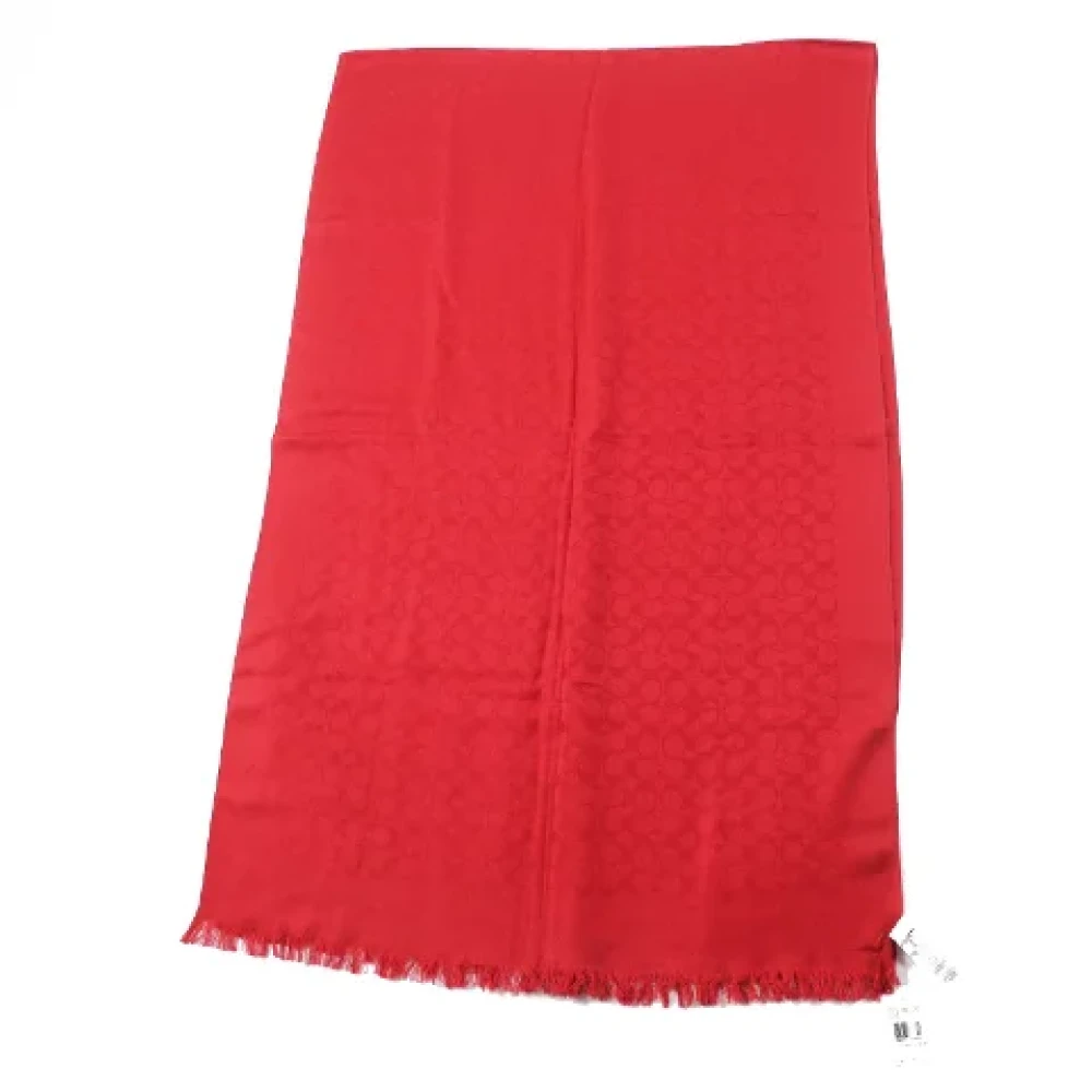 Coach Pre-owned Silk scarves Red Dames