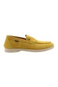 mocassin