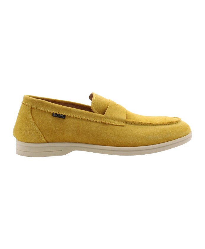 mocassin