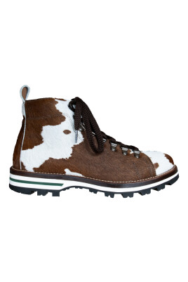 brown-and-white-horse-riding-boots