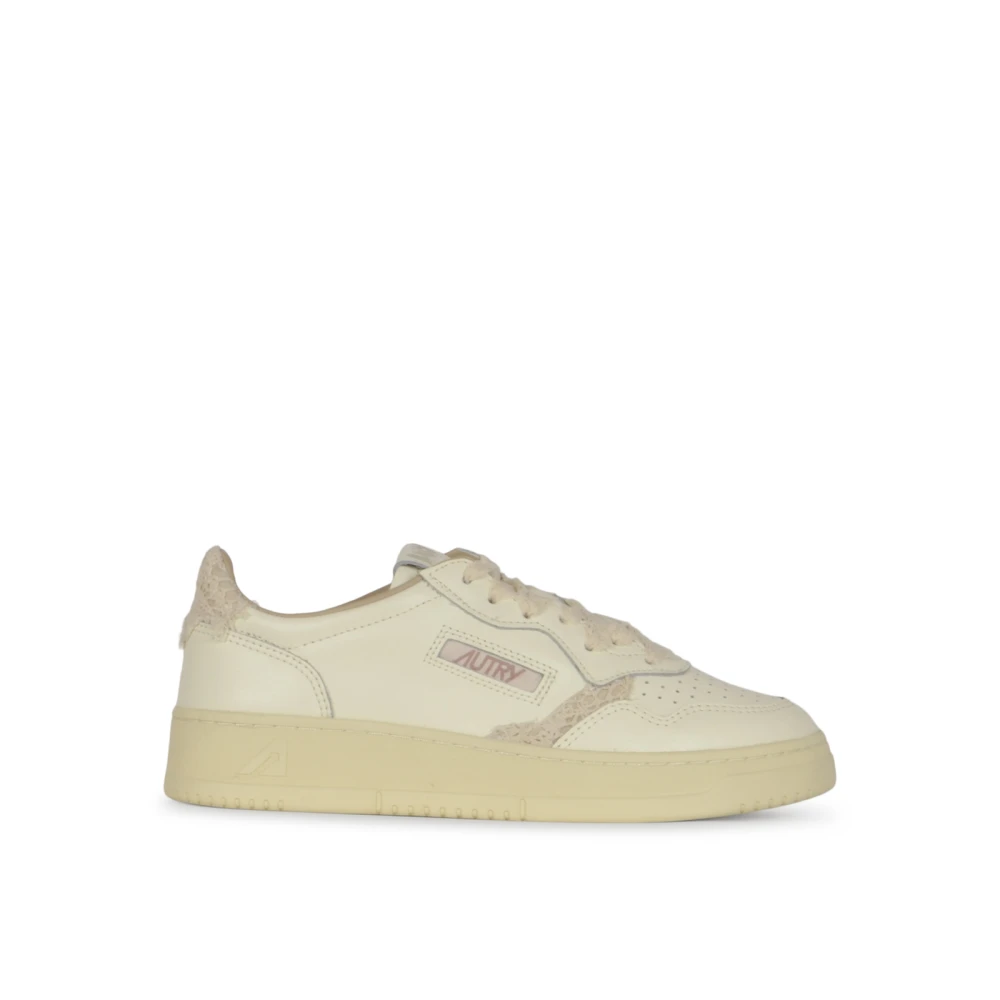 Autry Women's Beige Sneakers, 4 Uk, Medalist Low Mj01