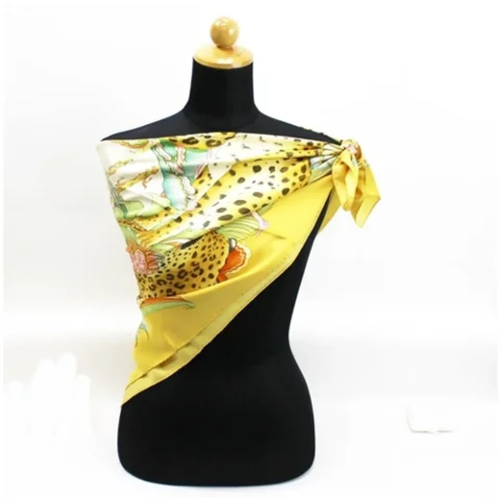 Salvatore Ferragamo Pre-owned Silk scarves Multicolor Dames
