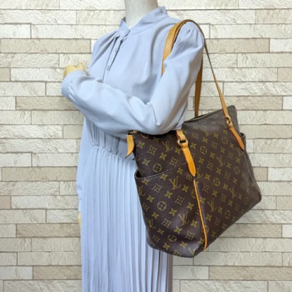 Louis Vuitton Vintage Pre-owned Canvas shoulder-bags Brown Dames
