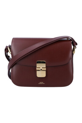 sac-a-main-elegant-en-vin-avec-plusieurs-compartiments
