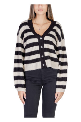 striped-v-neck-cardigan-fall-winter-beige