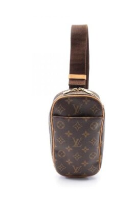 pre-owned-canvas-shoulder-bags