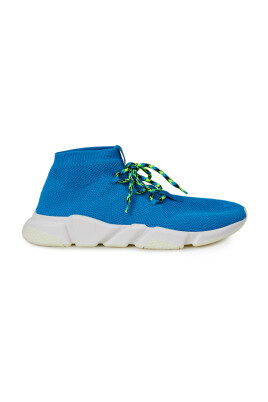 stylish-sneakers-for-men-and-women