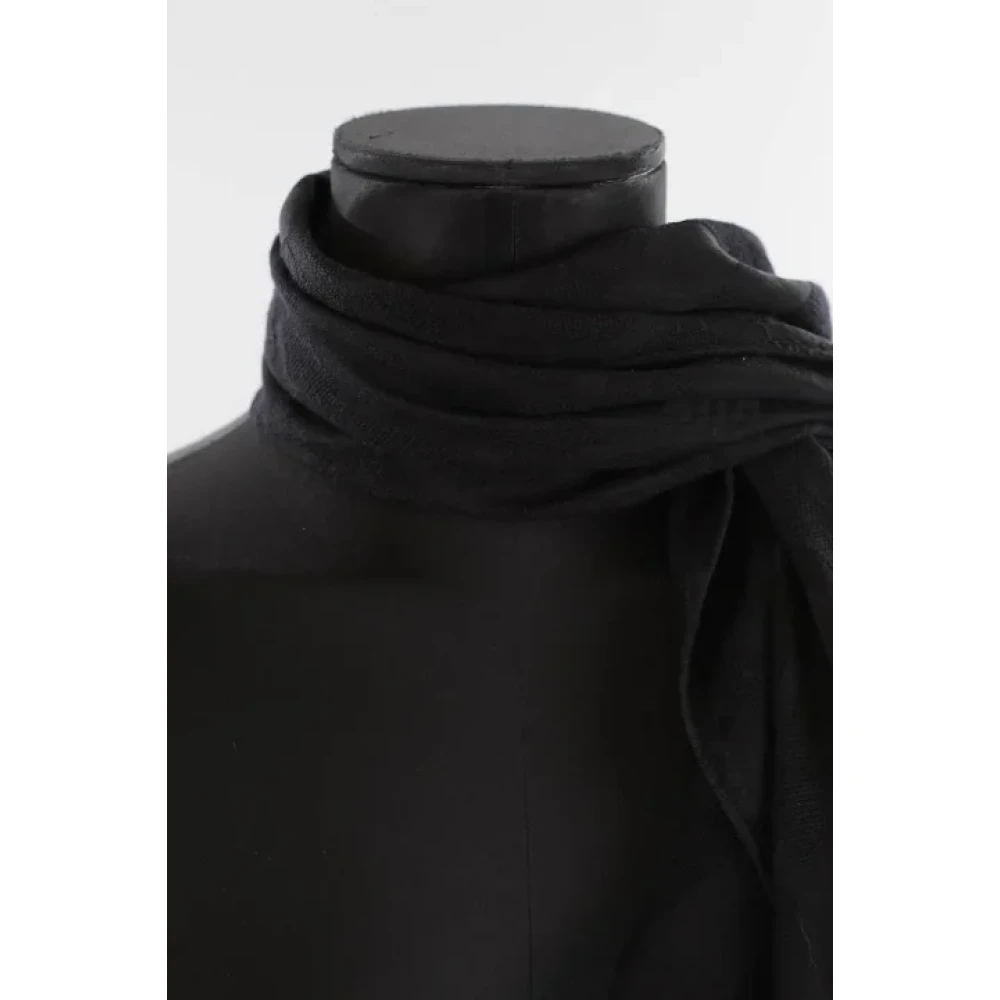 Givenchy Pre-owned Wool scarves Black Dames