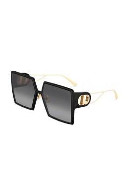 authentic-stylish-glasses-with-top-notch-service