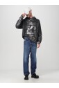 jeans-bleus-coupe-decontractee