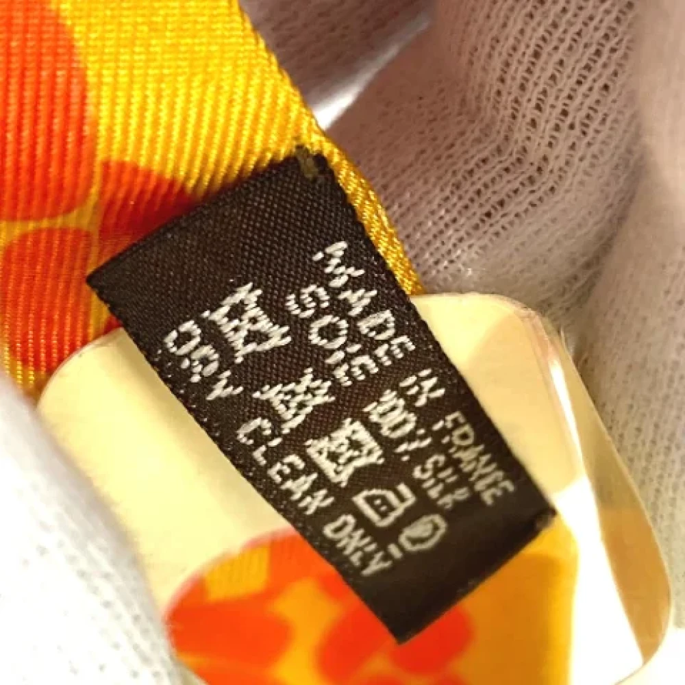 Hermès Vintage Pre-owned Silk scarves Orange Dames