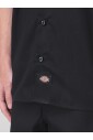 chemise-noire-a-boutons-style-intemporel