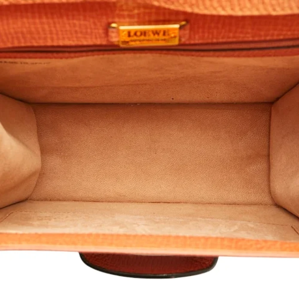 Loewe Pre-owned Leather handbags Orange Dames