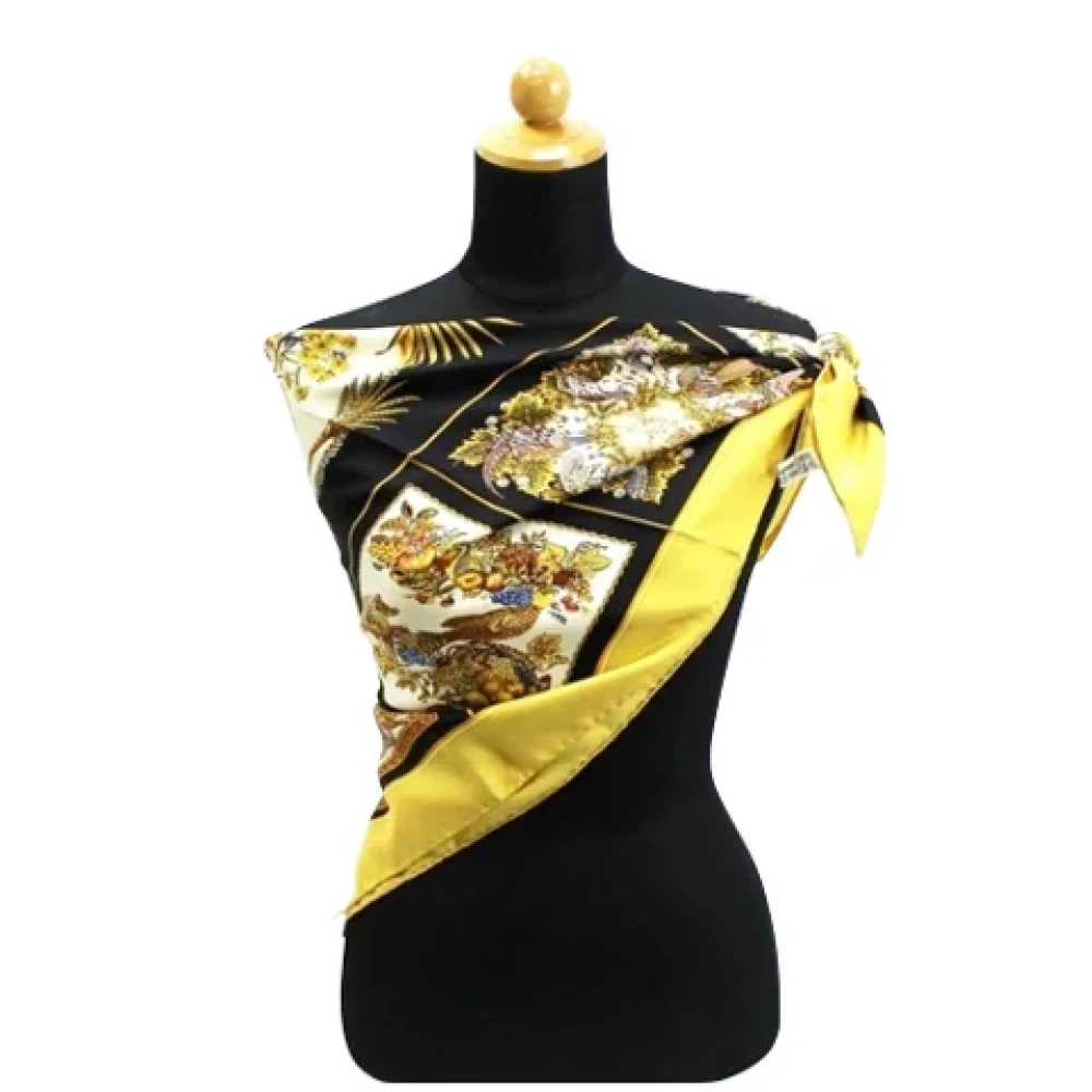 Salvatore Ferragamo Pre-owned Silk scarves Multicolor Dames