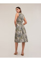 robe-evasee-a-motif-jungle