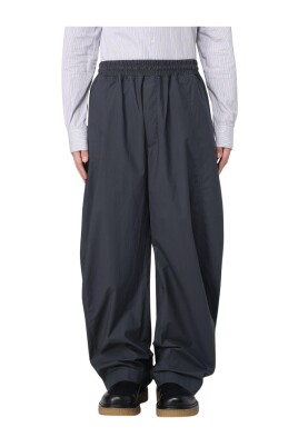 relaxed-fit-wide-leg-trousers