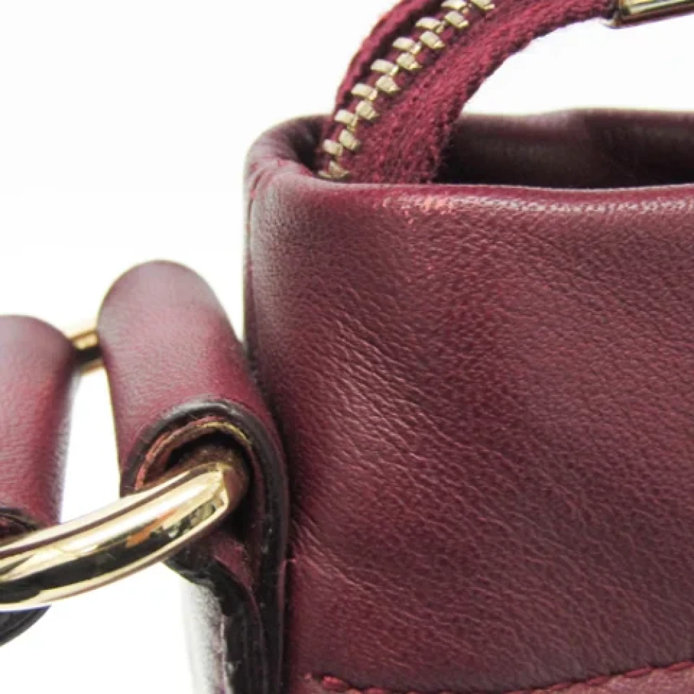 Salvatore Ferragamo Pre-owned Leather shoulder-bags Red Dames