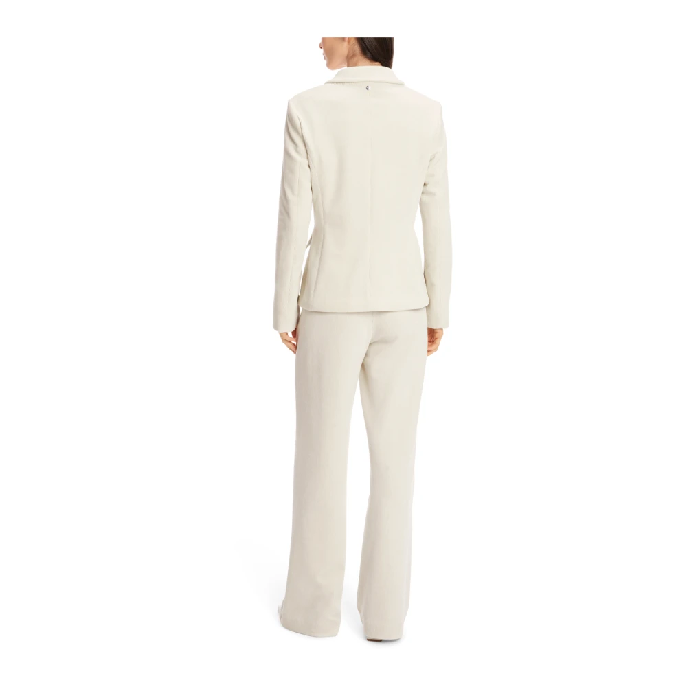 Marc Cain Ribfluwelen blazer met elegante twist White Dames