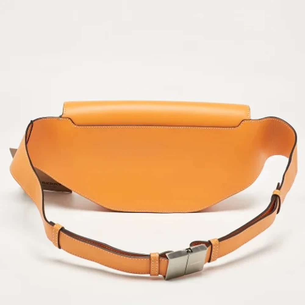 Burberry Vintage Pre-owned Leather crossbody-bags Orange Dames
