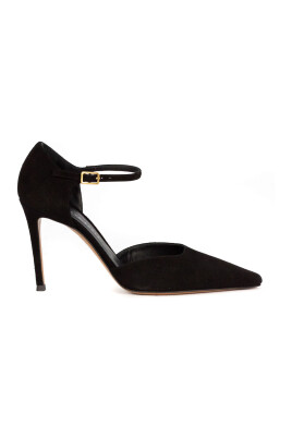 black-suede-pointed-toe-pumps