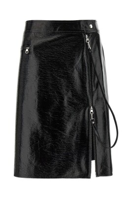 black-vinyl-skirt-zip-closure