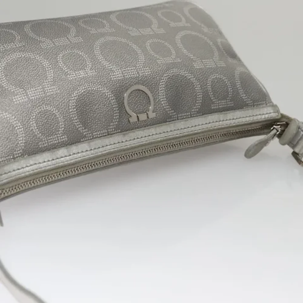 Salvatore Ferragamo Pre-owned Leather handbags Gray Dames
