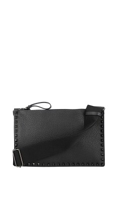 rockstud-shoulder-bag