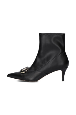 elegant-black-ankle-boots