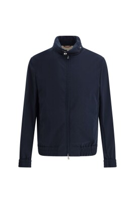 water-repellent-jacket-with-removable-hood