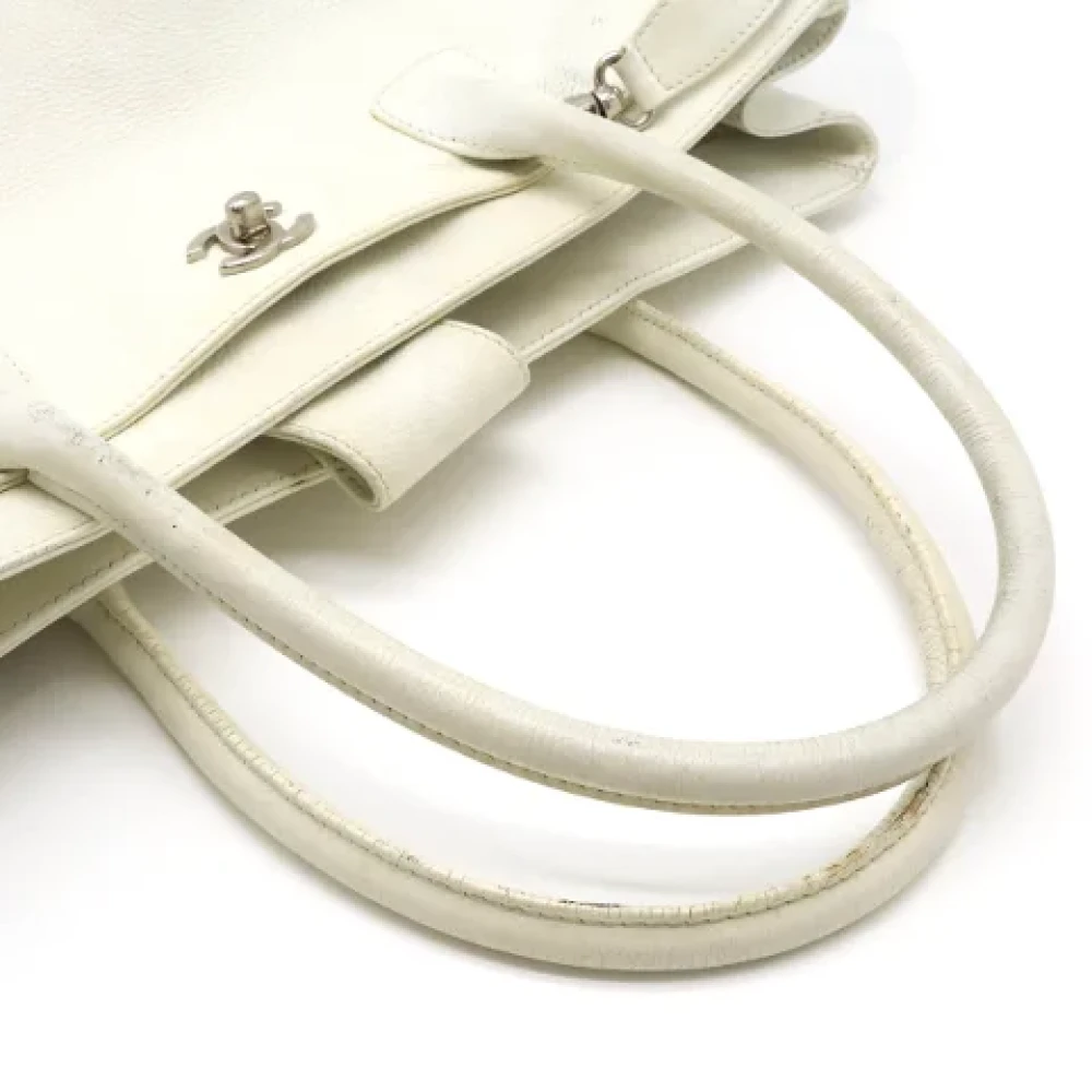 Chanel Vintage Pre-owned Leather totes White Dames