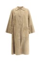 manteau-en-daim-intemporel-avec-fermeture-boutonnee