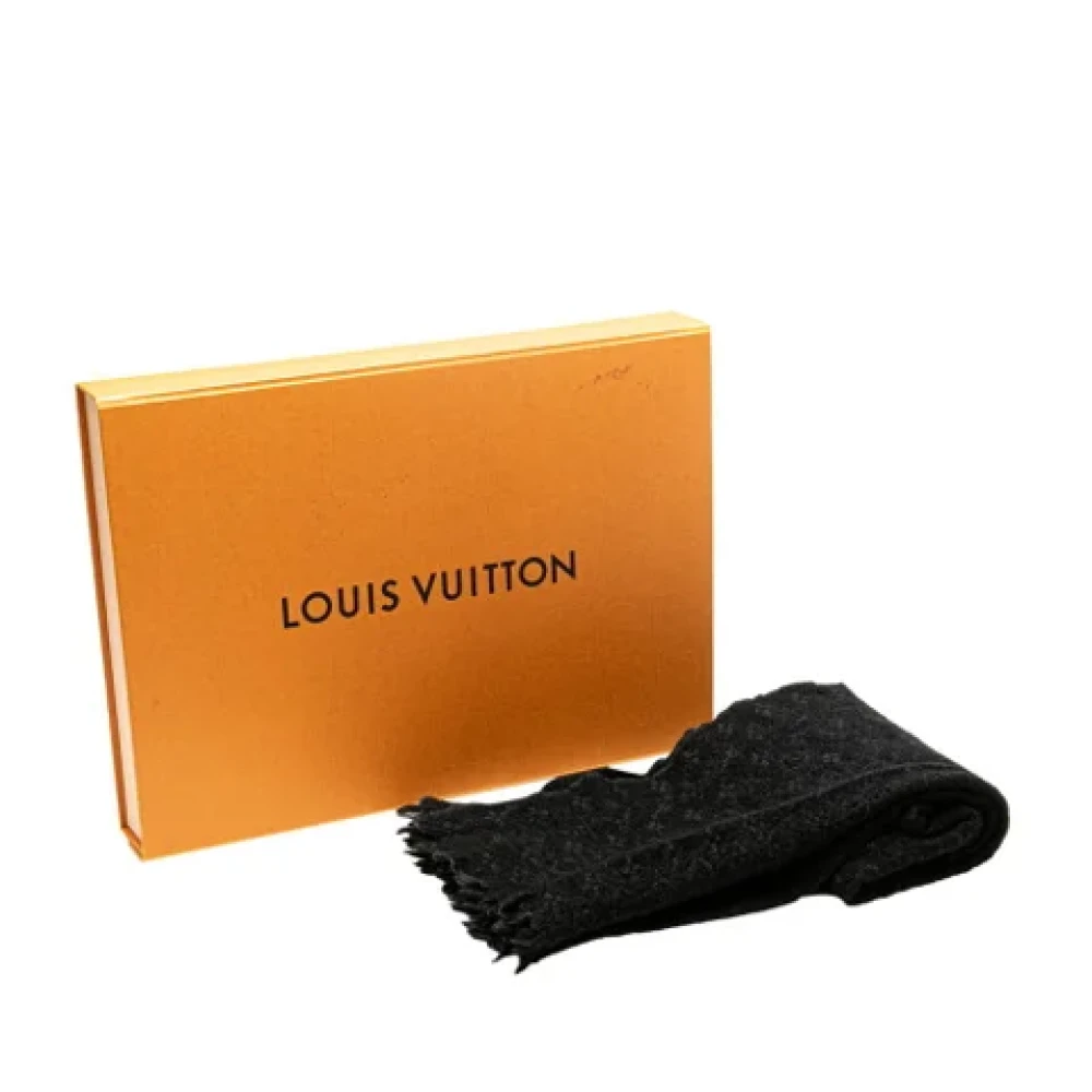 Louis Vuitton Vintage Pre-owned Wool scarves Black Dames