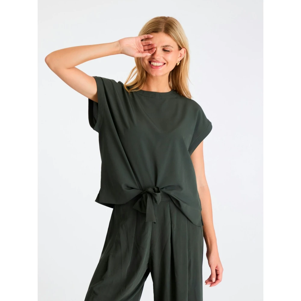 NEO NOIR Stijlvolle Diandra Top voor casual dragen Green Dames