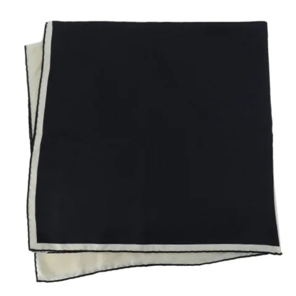 Hermès Vintage Pre-owned Silk scarves White Dames