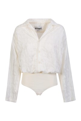 white-sweater-elegant-style