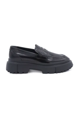 H629 Loafers