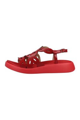 flade-sandaler-med-stropper