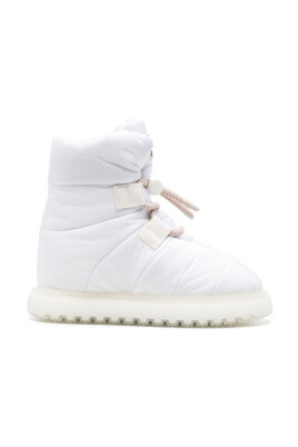 bottes-blanches-a-enfiler-pour-femmes
