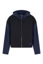 veste-a-capuche-avec-embleme