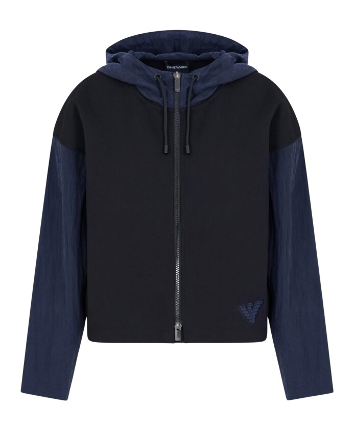 veste-a-capuche-avec-embleme