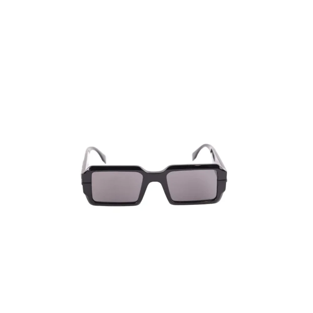 Fendi Vintage Pre-owned Plastic sunglasses Black Dames
