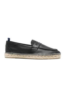 black-slip-on-shoe-with-pull-tab