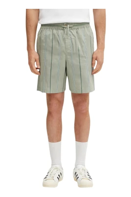 Elastiska shorts