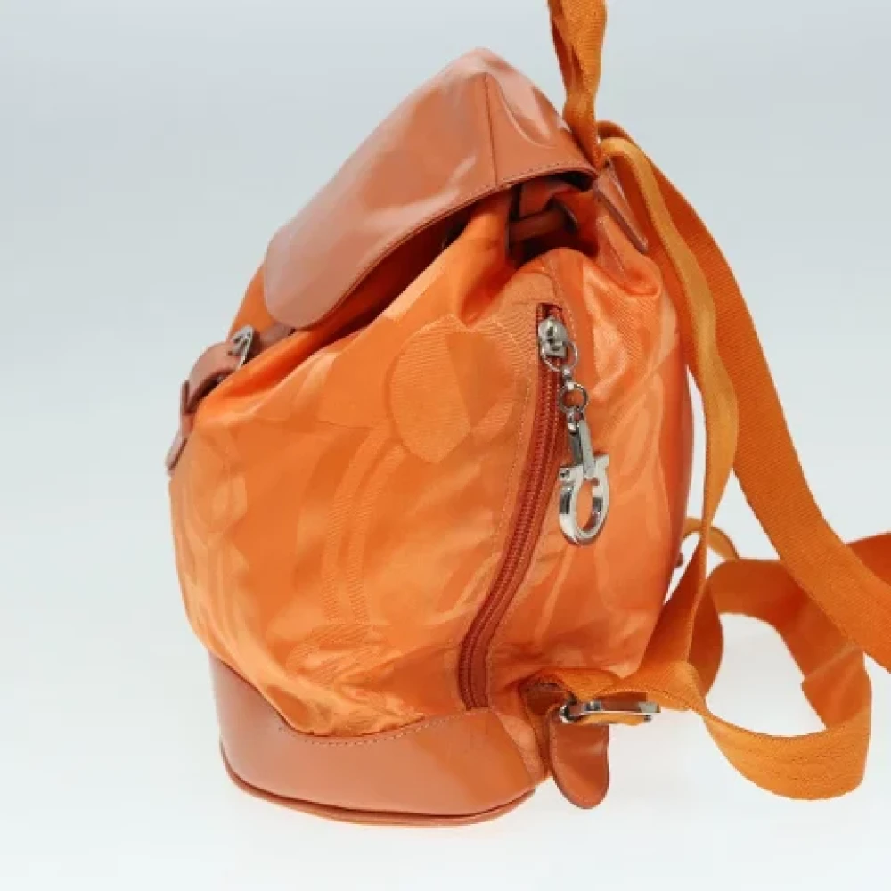 Salvatore Ferragamo Pre-owned Nylon backpacks Orange Dames