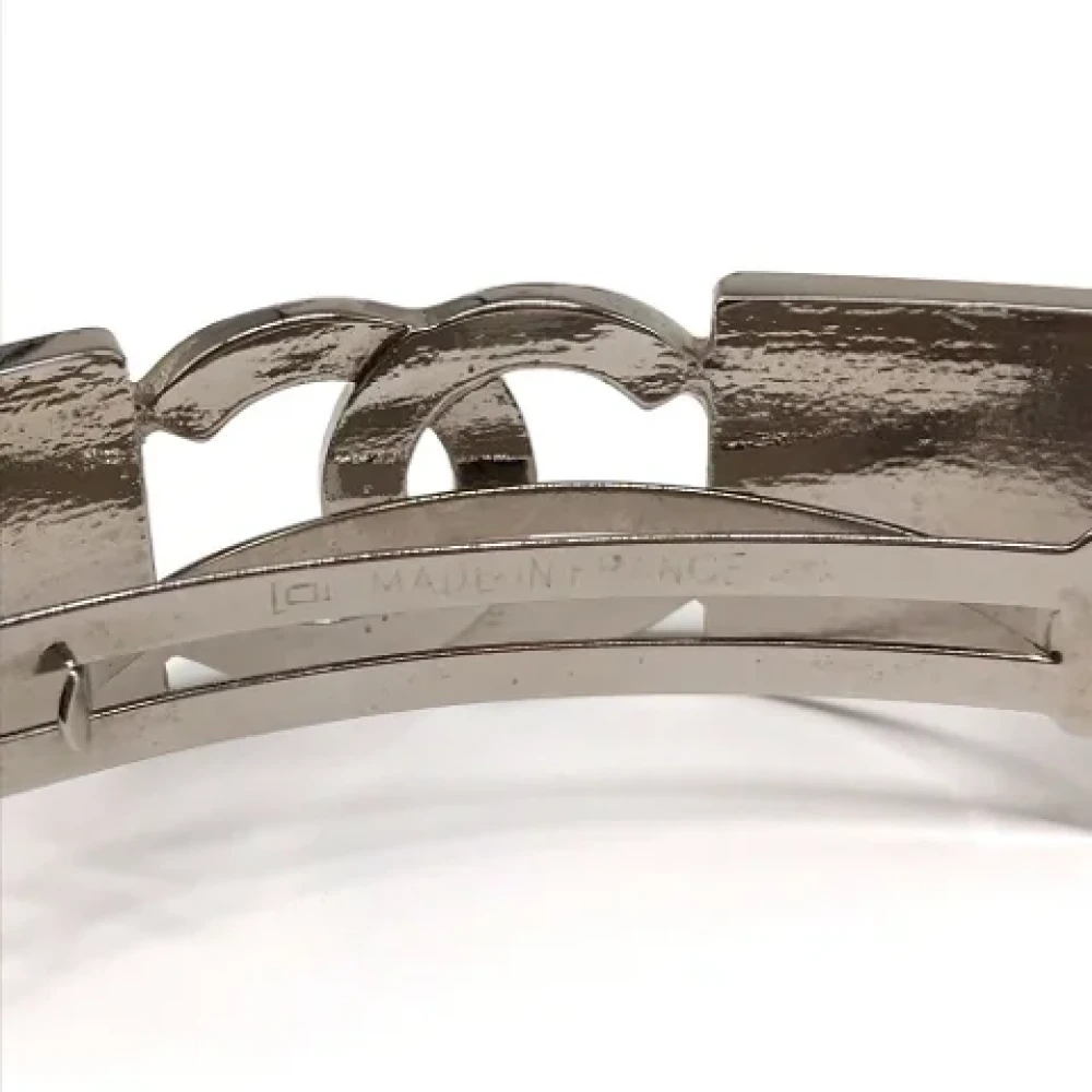 Chanel Vintage Pre-owned Metal hair-accessories Gray Dames
